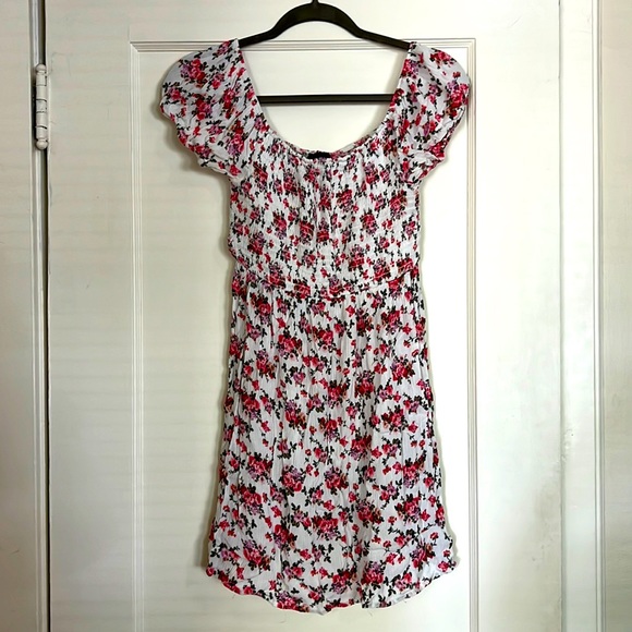Rue21 Dresses & Skirts - Rue 21 Floral Dress